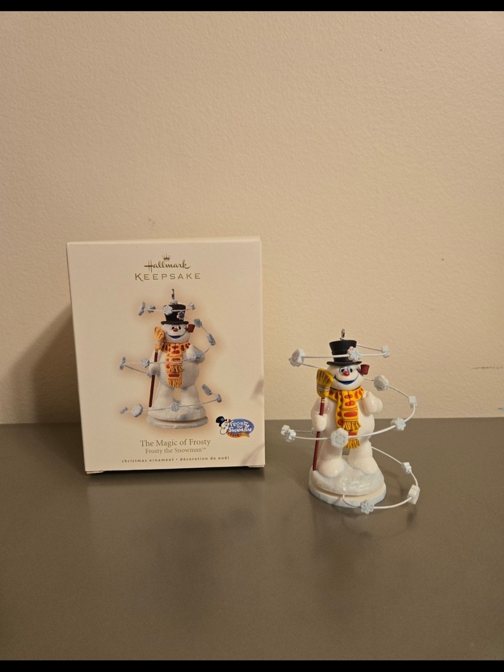 Hallmark Frosty the Snowman The Magic of Frosty Christmas Ornament